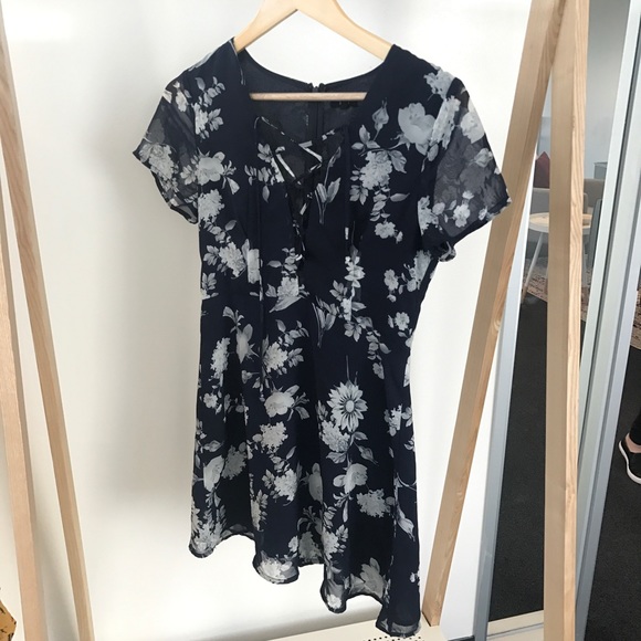 LUCCA COUTURE Lace-Up Sundress - Picture 3 of 8